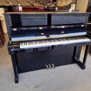 Yamaha SU118C piano
